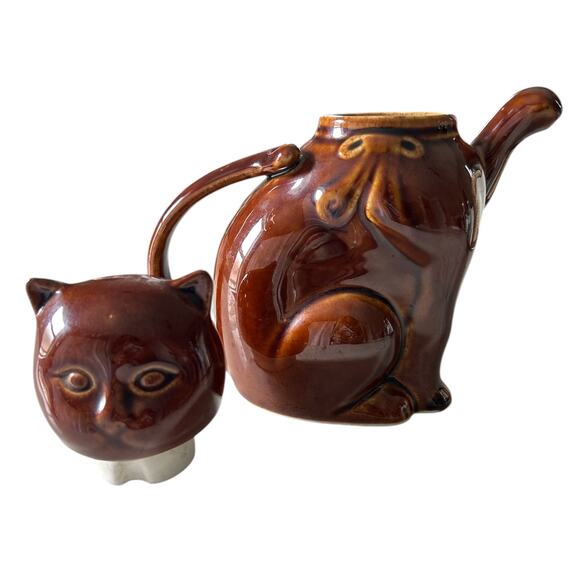 Vintage Chinese Porcelain Havana Brown Cat Teapot with Paw Spout - Picture 5 of 8